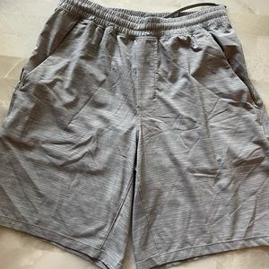 Lululemon Pace Breaker 9” with liner size M